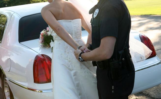 Арестуваха булка в деня на сватбата ѝ в Мексико