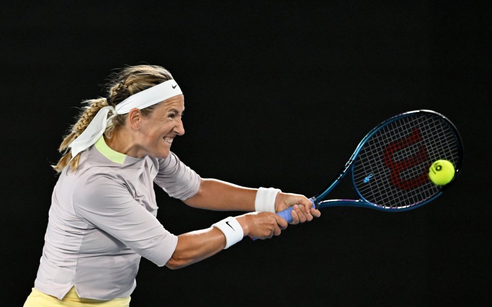 Азаренка крачи напред на Australian Open