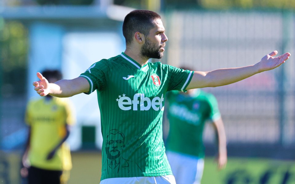 Изключително грозни сцени се случиха по време на приятелската среща