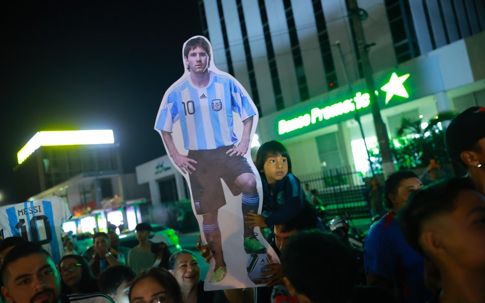 Лионел Меси срещу Ел Салвадор