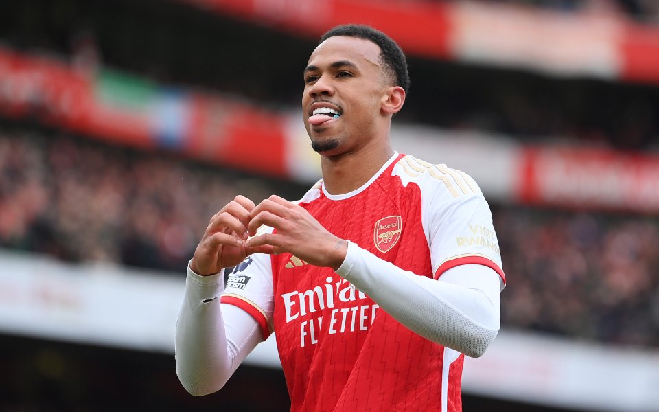 Арсенал и Кристъл Палас играят при резултат 2:0 в мач от 21-я