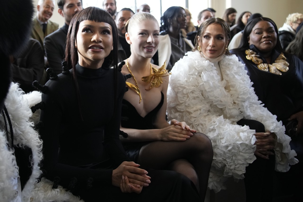 <p>Колекцията Haute Couture пролет-лято 2024 на Schiaparelli бе представена в Париж.</p>