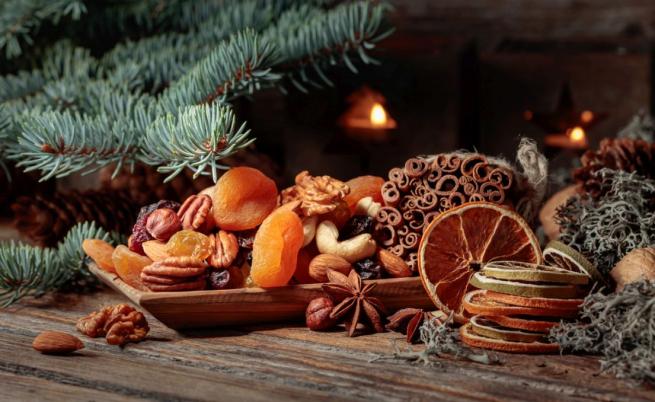 Сушените плодове: Вкусни и полезни за здравето ви, особено през зимата