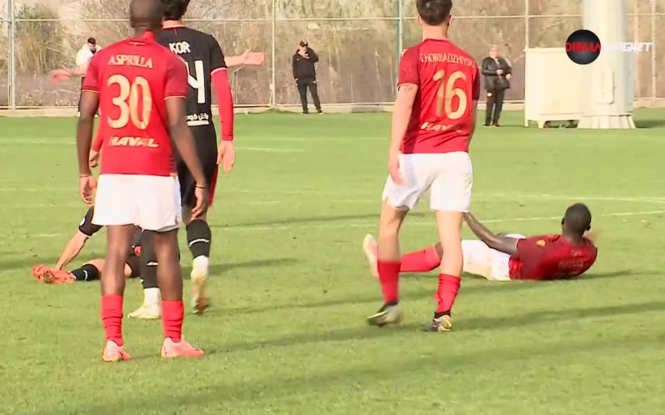 Четвърт час преди края на двубоя капитанът на ЦСКА -