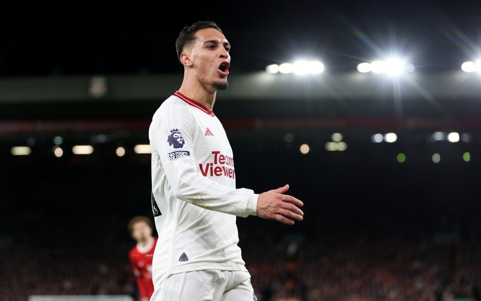 Крилото на Манчестър Юнайтед – Антони, изглежда ще остане при