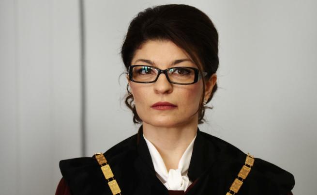 Ивайло Мирчев призова Десислава Атанасова да напусне Конституционния съд