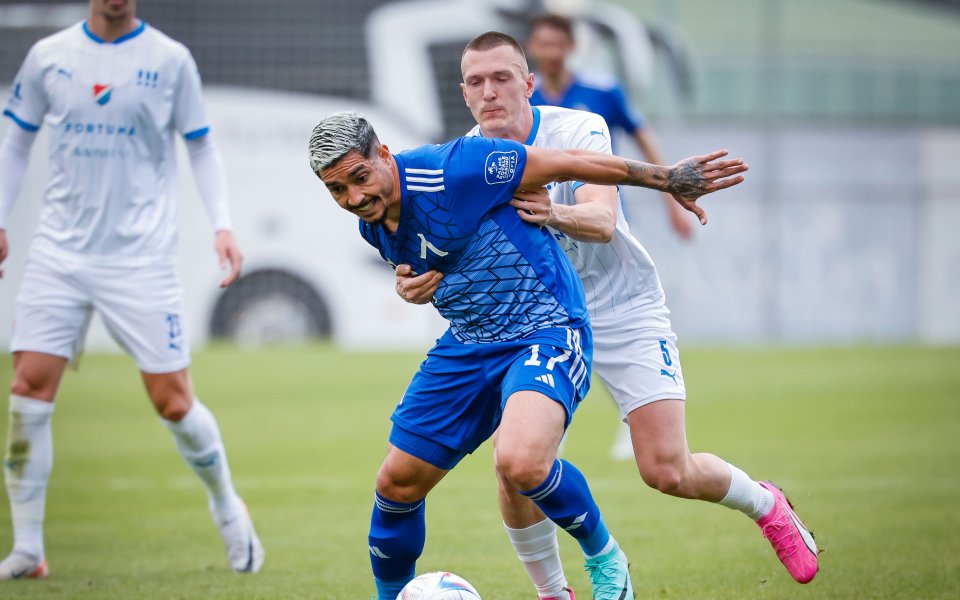 Левски загуби с 0:3 от чешкия Баник Острова в петата си