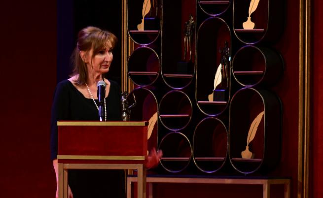 Мария Каварджикова получава „Икар“ за изключителен принос към българския театър