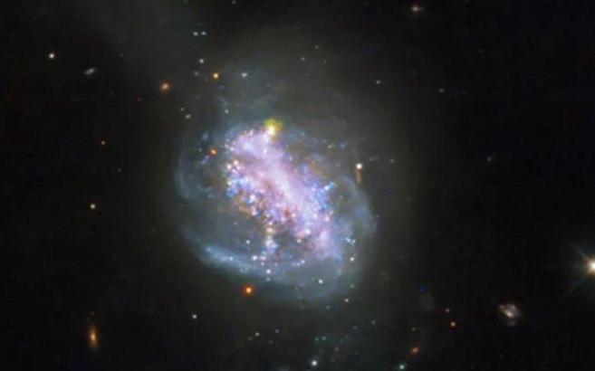  ESO185-IG013 