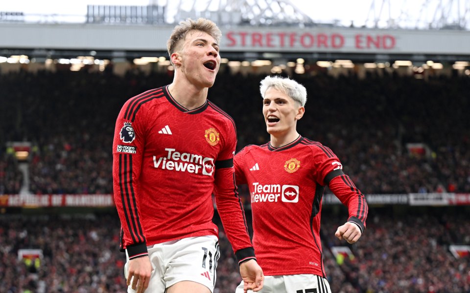 Манчестър Юнайтед и Уест Хем Юнайтед играят при в сблъсък