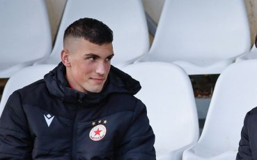 ЦСКА ще преотстъпи нападателя Марк Емилио Папазов в Хебър загатна самият