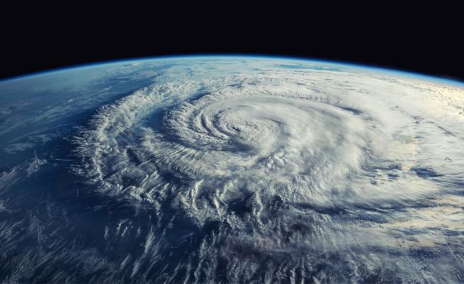 Категория 6: Ураганите стават все по-опасни, учени с предложение