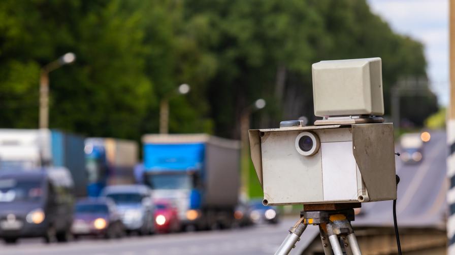 Слагат още камери за следене на скоростта в София