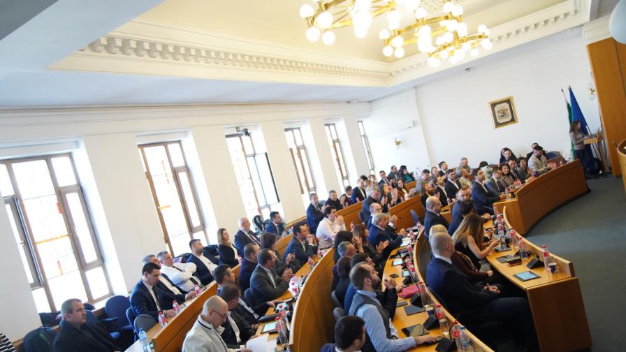 Областният управител на София върна решението за разпределението на комисиите в СОС