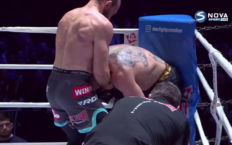 Мирослав Милков отказа Пенчо Дочев със събмишън във 2-ри рунд