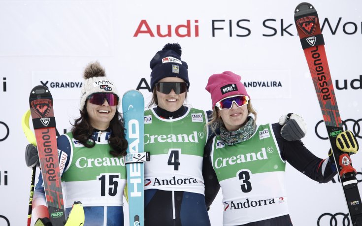 Анна Свен Ларсон ликува на слалома в Солдеу