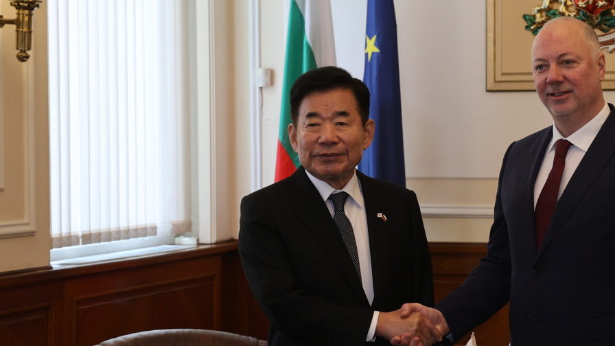 Председателят на парламента на Република Корея разговаря в Росен Желязков, какво обсъдиха