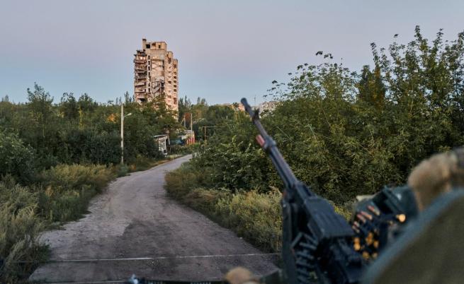 Москва: Авдеевка е под пълен контрол на войски