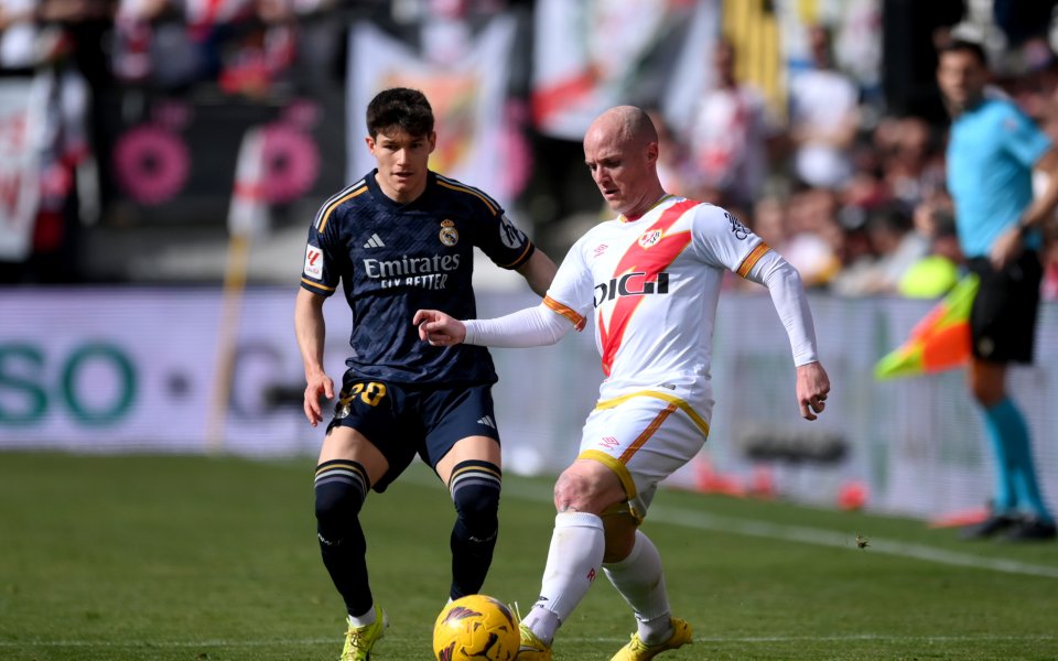 Райо Валекано и Реал Мадрид играят при резултат 1:1 в мач от