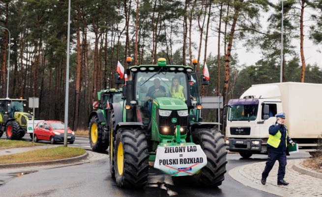 Полша: Руски агенти, Зеленски: Москва се радва