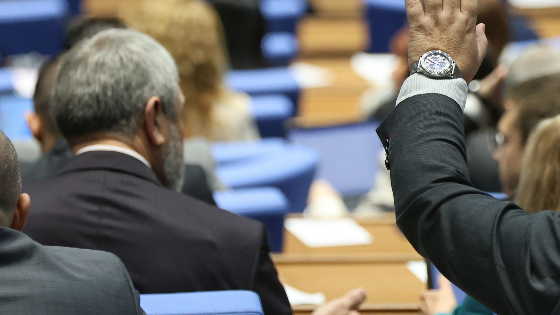 Депутатите ще обсъждат в сряда втория вот на недоверие срещу