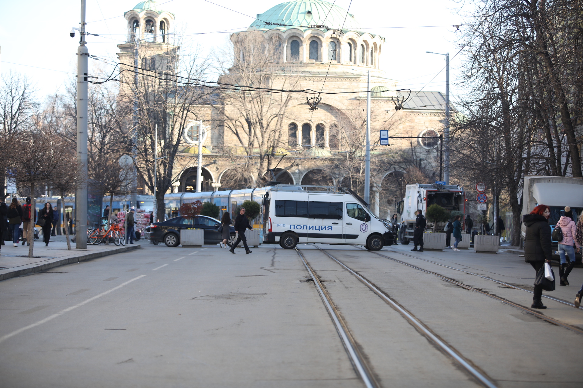 <p>Протест с искане за по-строг контрол на пътя пред Съдебната палата в София</p>