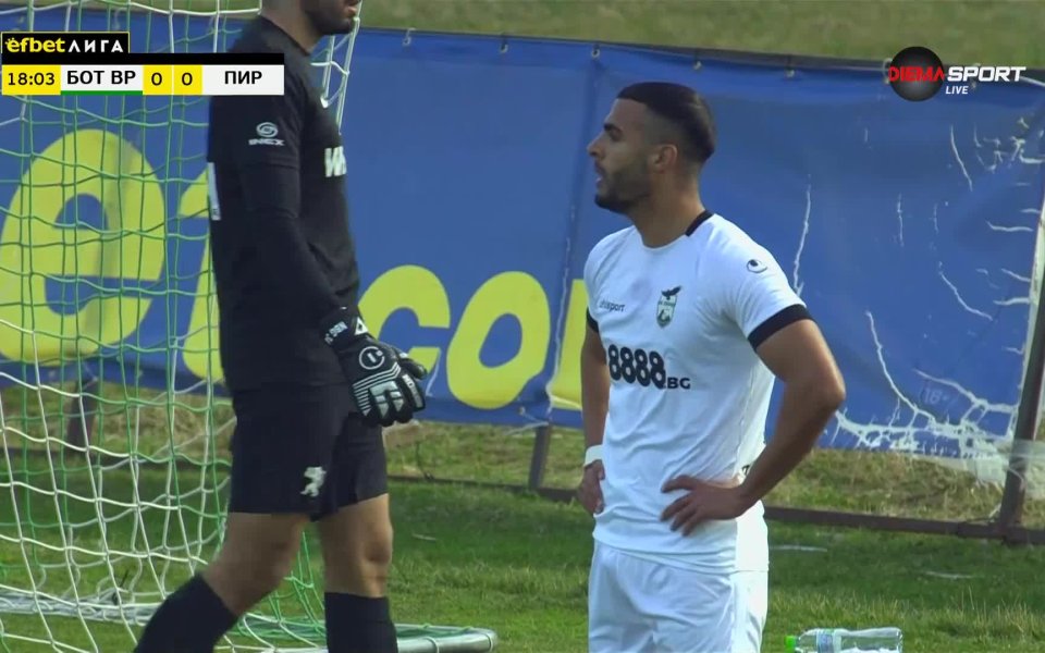 В 18-ата минута на двубоя между Ботев Враца и Пирин