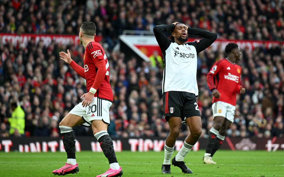 Отборите на Манчестър Юнайтед и Фулъм играят при резултат 0:0