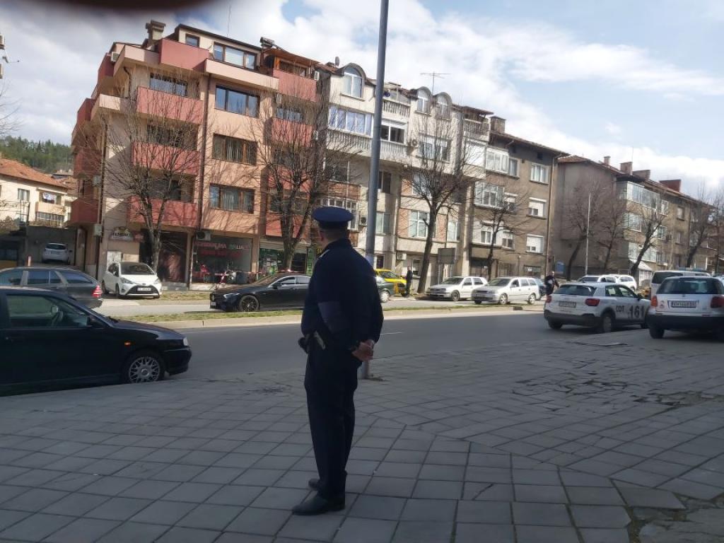Задържаха заподозрян за извършения грабеж в заложна къща в Благоевград
