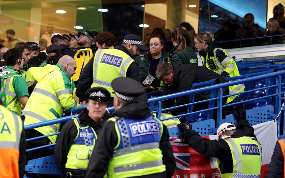 Челси победи Лийдс с 3:2 във ФА Къп. Българският национал