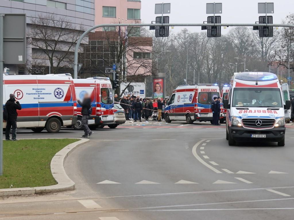 Общо 19 души, включително шест деца, бяха ранени в полския