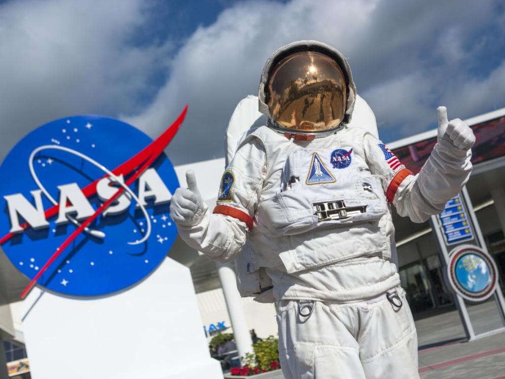 НАСА търси нови астронавти след като последната група космически изследователи