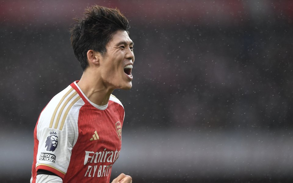 Английският вицешампион Арсенал продължава работата си по подновяването на договорите