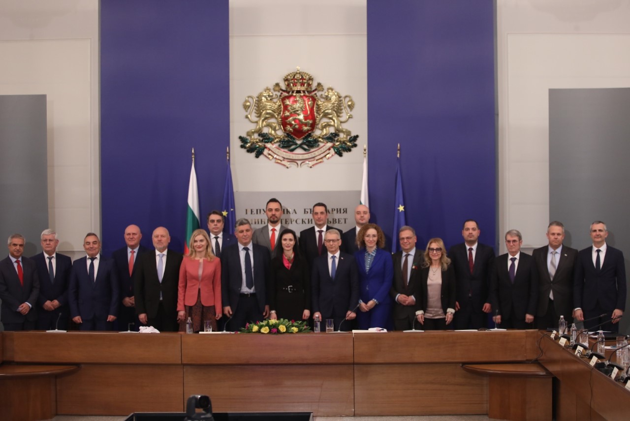 Министрите от кабинета "Денков" дадоха отчет за свършената работа през изминалите 9 месеца.