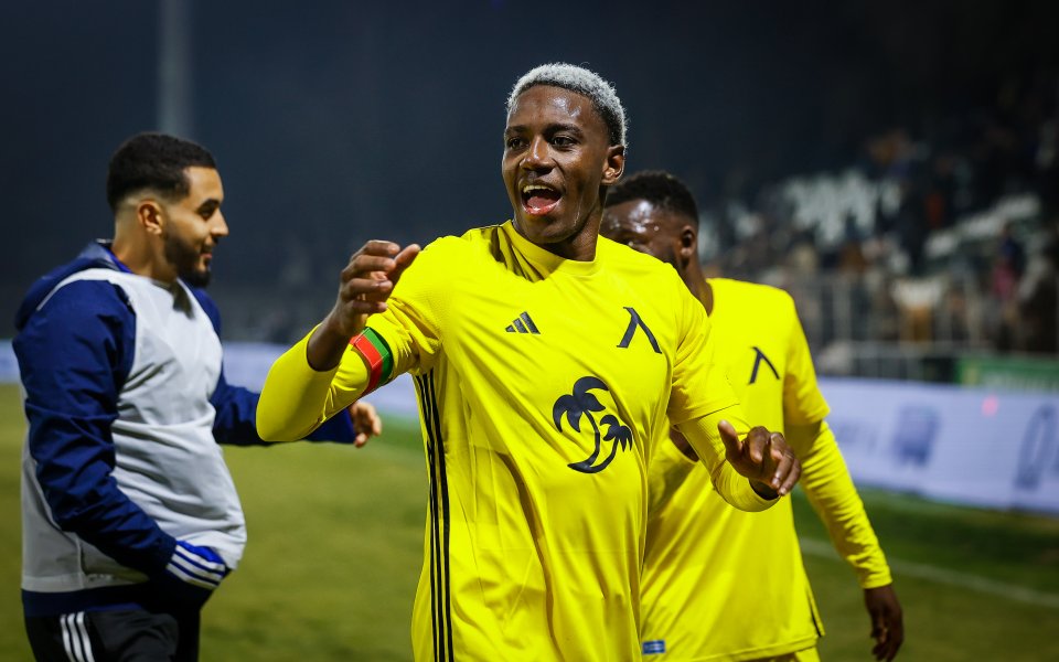 Стълбът в защитата не Левски - Хосе Кордоба, ще бъде