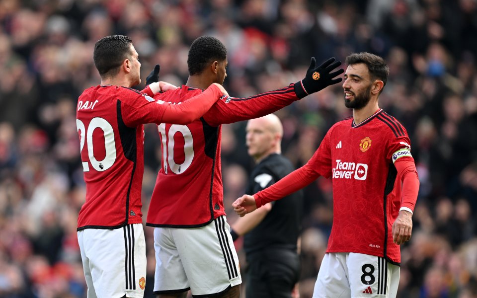 Манчестър Юнайтед победи с 2:0 Евертън в мач от 28-ия