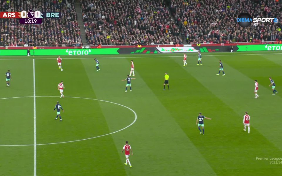 Арсенал поведе на Брентфорд с гол на Деклан Райс в