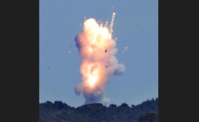 Японска частна ракета се взриви секунди след изстрелването (ВИДЕО)