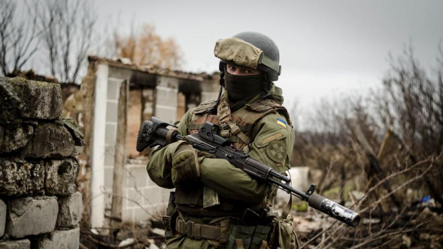 "Това е и морална борба": Украинците се борят с плашещия недостиг на боеприпаси (ВИДЕО)