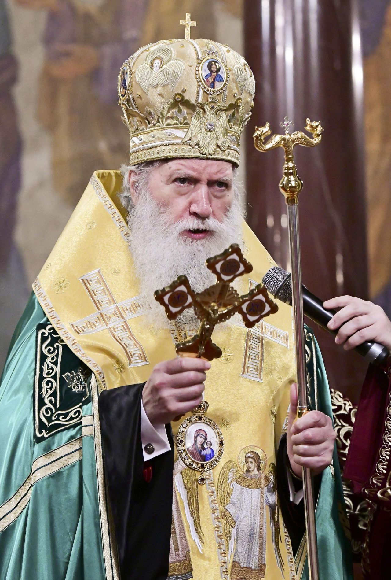 <p>В 22:22 часа във ВМА издъхна българският патриарх Неофит</p>
