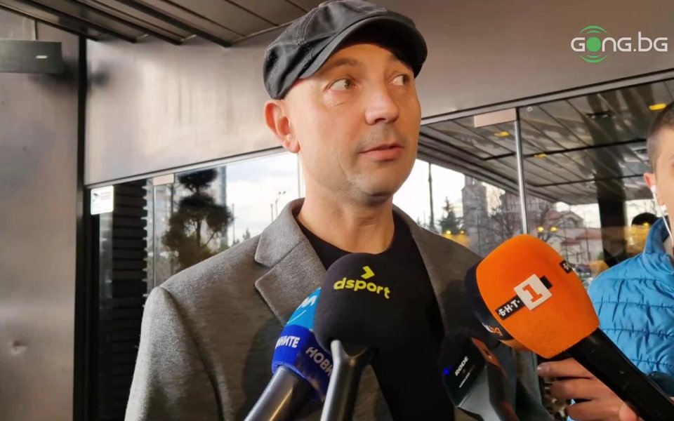 Бившият футболист на Левски – Станислав Ангелов, говори пред журналисти