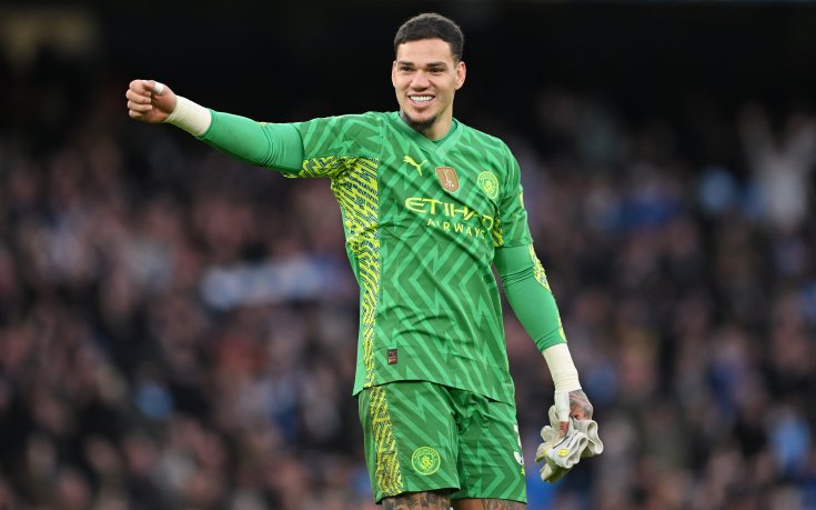 Манчестър Сити стартира преговори за нов договор с титулярния си вратар