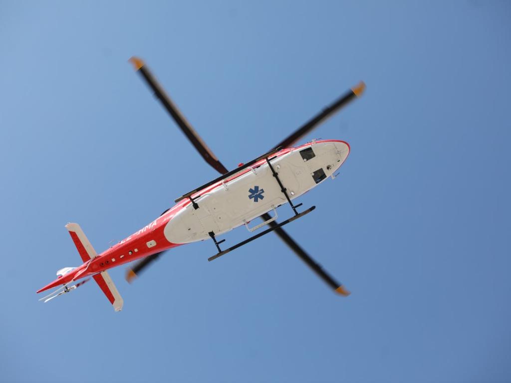 Медицинският хеликоптер с екип на Центъра за спешна медицинска помощ