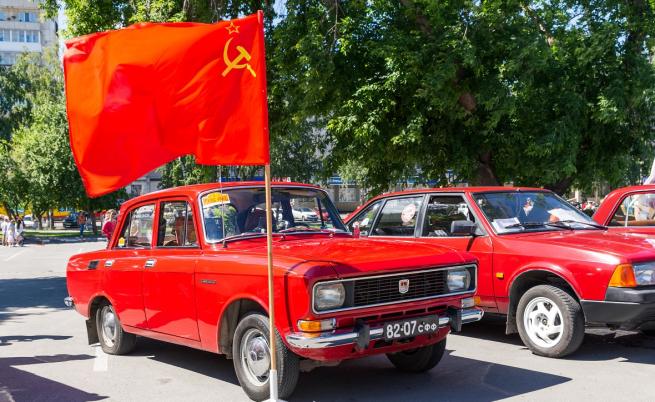 Когато комунисти и капиталисти искат да правят коли: връзката на Porsche и СССР