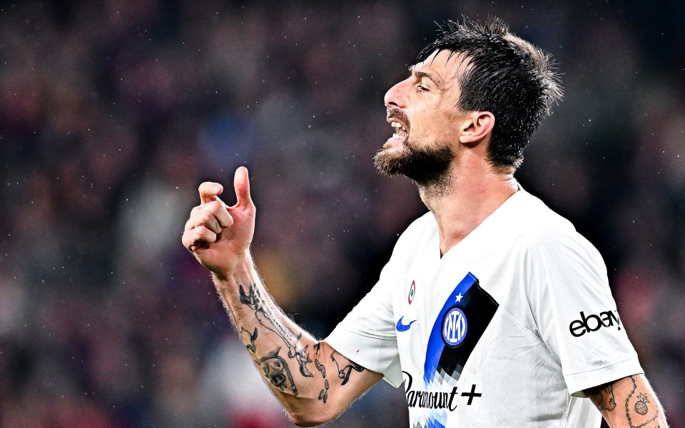 Бъдещето на защитника на Интер Франческо Ачерби ще се реши