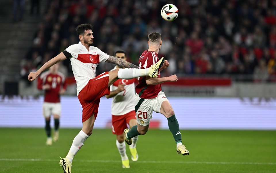 Отборите на Унгария и Турция играят при резултат 1:0 в