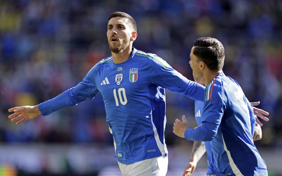 Италия постигна минимална победа с 2:0 над Еквадор във втората