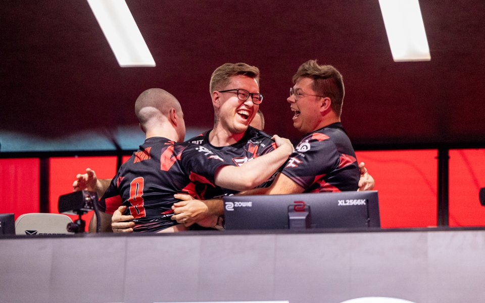 FaZe Clan победи стана шампион на CS2 турнира IEM Чънду