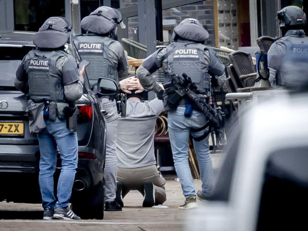 Драма със заложници в Холандия продължила няколко часа в събота