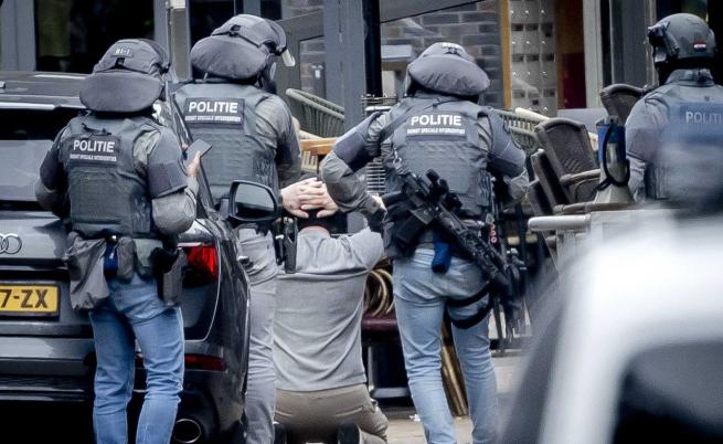 Приключи драмата със заложниците в Нидерландия, заподозреният е задържан